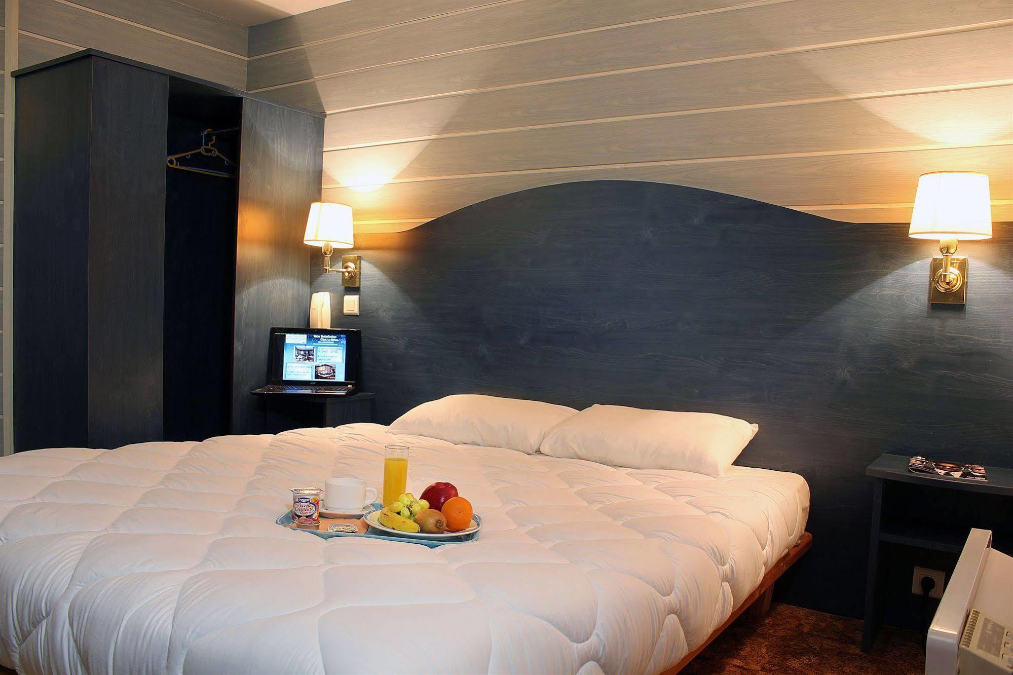 Contact Hotel Restaurant Bleu France - Eragny Cergy Esterno foto